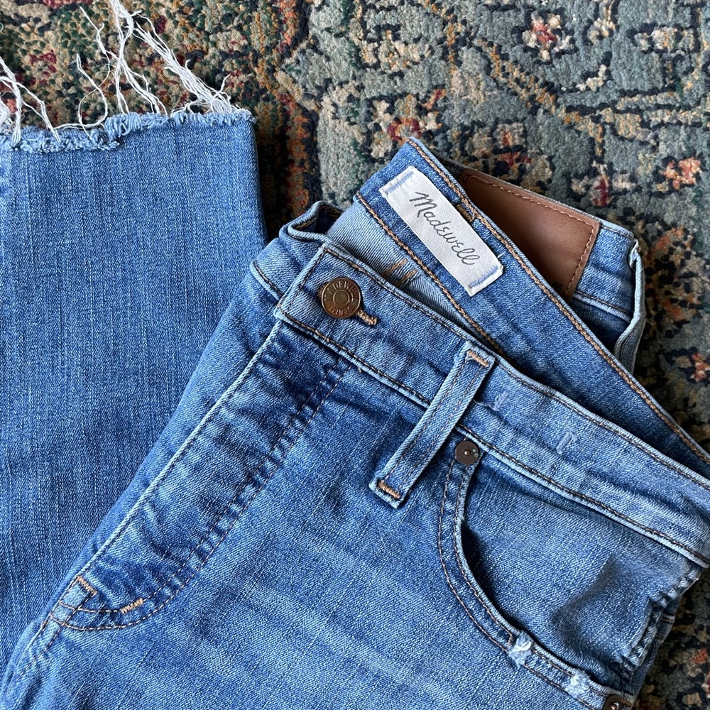 Distressed Madewell 10” Hi-rise size 29p skinny jeans